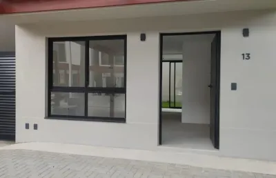 Casa sobrado, 3 dormitórios ( 1 suíte), 2 vagas, bosque urbanova, sjc.