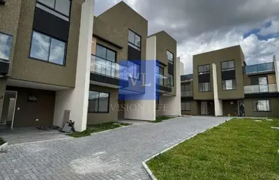 Sobrados exclusivos próximos ao jockey plaza em curitiba-pr: 3 quartos, 1 suíte, 2 salas, 2 vagas de garagem.