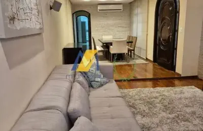 Sobrado à venda com 300m², 3 dormitórios, 1 suíte, 2 salas e 7 vagas!!!
