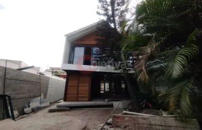 Casa diferenciada com 3 quartos a venda na passagem em cabo frio