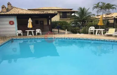 Casa em cond. com mobília de 2 quartos com 2 suítes na ogiva em cabo frio