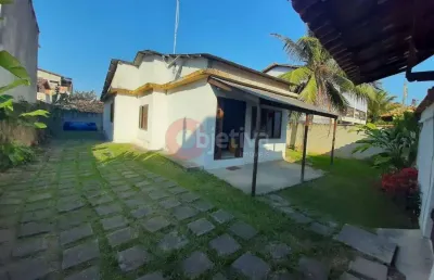 Casa individual com quintal, 3 quartos, peró - cabo frio