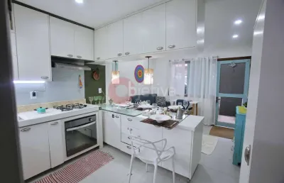 Casa térrea em condomínio, a 100 metros da praia peró - cabo frio