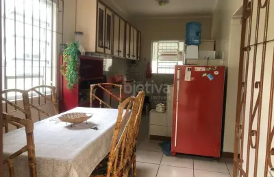 Casa independente térrea, 2 quartos, centro - cabo frio