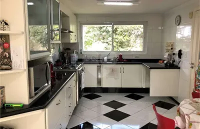Casa em condomínio fechado com 4 quartos à venda na rua josé guardino, 124, parque primavera, carapicuíba, 800 m2 por r$ 3.280.000