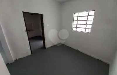 Casa com 2 quartos à venda na estrada do campo limpo, 6455, pirajussara, são paulo, 225 m2 por r$ 1.520.000