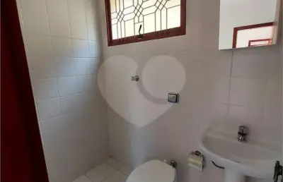 Casa em condomínio fechado com 5 quartos à venda na rua tabebuias (residencial jardim das palmeiras), 270, bosque, vinhedo, 220 m2 por r$ 1.250.000