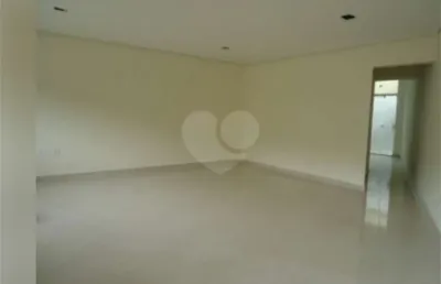 Casa com 3 quartos à venda na avenida vicente josé de carvalho, 69, vila pedra branca, são paulo, 100 m2 por r$ 650.000