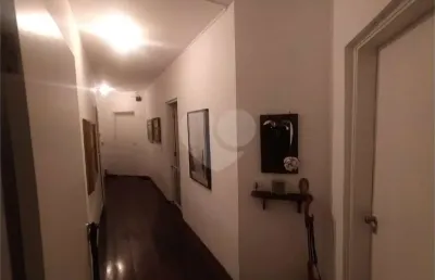 Casa em condomínio fechado com 6 quartos à venda na alameda guarujá, 626, alphaville, santana de parnaíba, 420 m2 por r$ 2.940.000