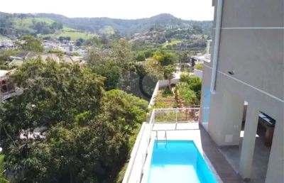 Casa em condomínio fechado com 4 quartos à venda na rua quiruá, 695, suru, santana de parnaíba, 465 m2 por r$ 2.300.000