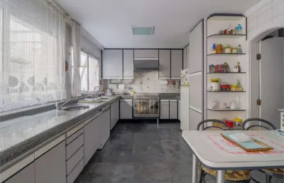 Casa com 4 quartos à venda na rua doutor josé maria whitaker, 299, vila sônia, são paulo, 680 m2 por r$ 2.750.000