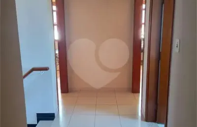 Casa com 3 quartos à venda na rua danlino ramos cruz, 149, jardim frei galvão, taboão da serra, 330 m2 por r$ 950.000