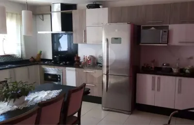 Chácara / sítio com 1 quarto à venda na rua da pedra, 13, chácaras vista alegre, arujá, 231 m2 por r$ 950.000