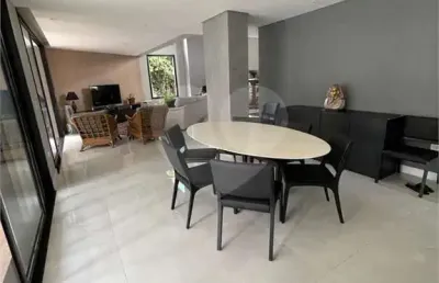 Casa em condomínio fechado com 3 quartos à venda na alameda das tulipas, 136, alphaville, santana de parnaíba, 430 m2 por r$ 3.980.000