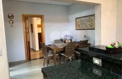 Casa em condomínio fechado com 4 quartos à venda na alameda lautrec, 53, alphaville, santana de parnaíba, 307 m2 por r$ 2.650.000