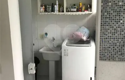 Casa em condomínio fechado com 3 quartos à venda na rua sabiá, 1328, suru, santana de parnaíba, 190 m2 por r$ 1.590.000