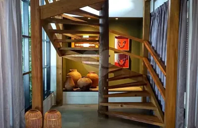 Casa em condomínio fechado com 4 quartos para alugar na alameda das quaresmeiras, 244, alphaville, santana de parnaíba, 500 m2 por r$ 32.000