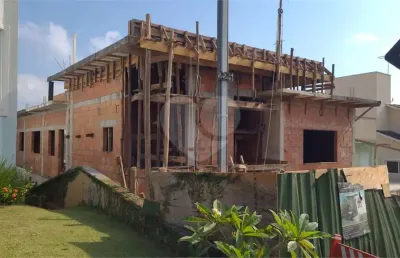 Casa com 3 quartos à venda na alameda vale do itajaí, 225, alphaville, santana de parnaíba, 250 m2 por r$ 2.300.000