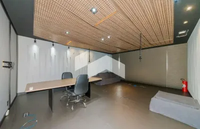 Sala comercial para alugar na Rua Visconde do Rio Branco, Centro, Curitiba