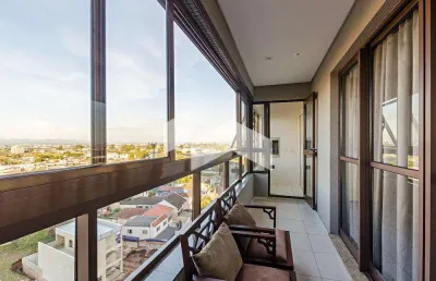 Apartamento com 3 quartos para alugar na Rua Urbano Lopes, 238, Cristo Rei, Curitiba