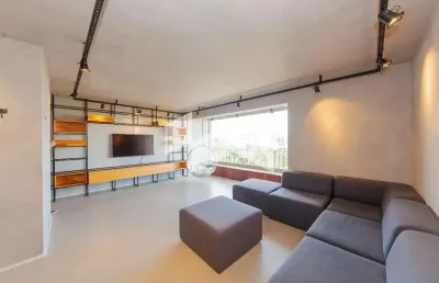 Apartamento com 177 m², 4 quartos sendo 1 suíte para alugar no bairro centro cívico.