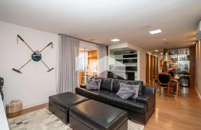 Apartamento com 78 m², 2 quartos sendo 1 suíte à venda no bairro centro cívico.