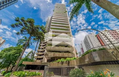 Apartamento com 558.87 m², 4 quartos sendo 3 suítes à venda no bairro cabral.