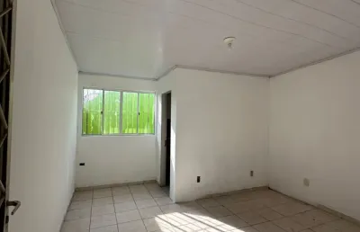 Alugo casa no bairro parque cuiabá, região do coxipó