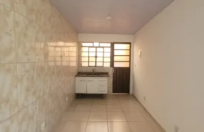 Aluga-se barracão – bairro caiçara  valor: r$ 850,00