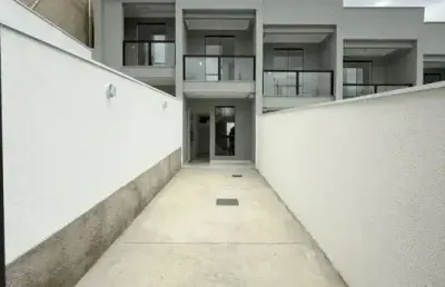 Casa geminada entrada individual no jardim guanabara