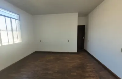 Casa com 3 quartos para alugar na Rua Ademar dos Santos Barbosa, 78, São Sebastião, Contagem