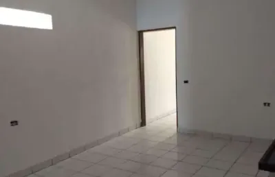 Se você está em busca de uma casa térrea aconchegante e espaçosa, essa é a opção perfeita para você! localizada em batistini, um bairro tranquilo e charmoso de são bernardo do campo, essa casa oferece