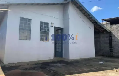 Casa com 2 quartos à venda na avenida niverson gomes da silva, 407, parque são josé, estiva gerbi, 200 m2 por r$ 220.000