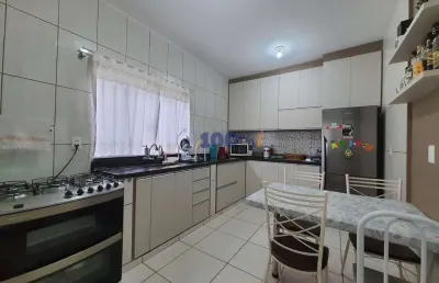 Casa com 3 quartos à venda na virgílio pessotti, 81, parque dos eucalíptos, mogi guaçu, 214 m2 por r$ 380.000