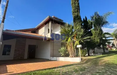 Casa em condomínio fechado com 3 quartos à venda no centro, estiva gerbi , 332 m2 por r$ 750.000