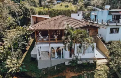 Ubatuba - praia da enseada. casa c/ vista panoramica p/ o mar 180m²