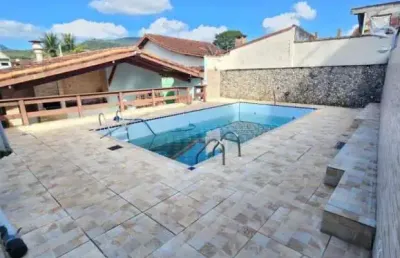 Ubatuba - silop.   linda casa c/ piscina em excelente localização no centro de ubatuba