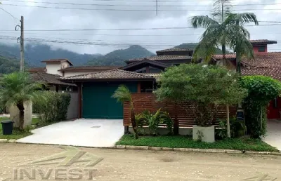 Ubatuba, vila verde -  belíssima casa  com área de lazer - portaria 24 horas