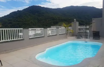 Ubatuba, centro- lindo apartamento bem localizado com 02 dormitórios!