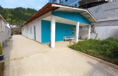 Ubatuba, toninhas, casa com 04 dormitórios, ótima localização