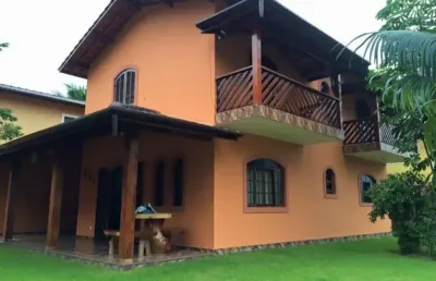 Ubatuba, enseada- linda casa a 800 metros da praia!