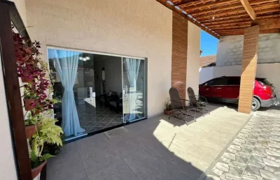 Ubatuba, pereque açu, linda casa reformada apenas 300 metros da praia.