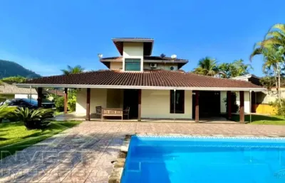 Ubatuba, horto- belíssima casa com 02 terrenos e área de lazer.