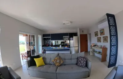 Ubatuba, centro- belíssima cobertura de 207m², 3 suítes e vista mar!