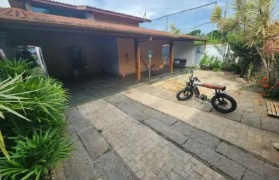 Ubatuba, parque vivamar- belíssima casa alto padrão com 5 dormitórios, 2 suítes e 6 vagas de de garagem!