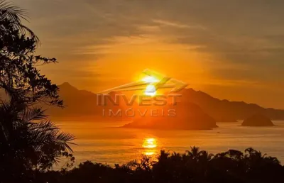Ubatuba - paraíso particular na praia do felix - casa com 3 suítes, costeira com estilo colonial com 3 lotes sem vizinhos próximos