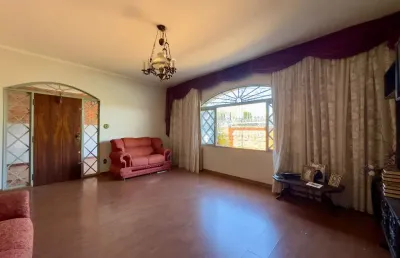 Casa com 3 quartos à venda na Rua Orlândia, Jardim Paulista, Ribeirão Preto