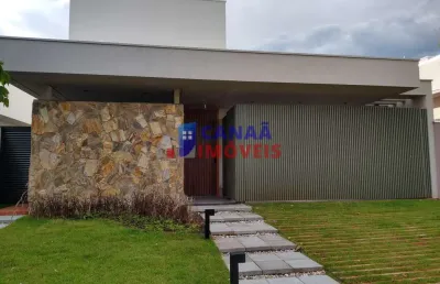 Casa com 3 quartos à venda em Varanda Sul, Uberlândia 