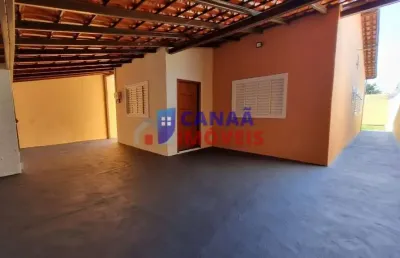 Casa com 3 quartos à venda em Laranjeiras, Uberlândia 