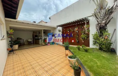 Casa com 3 quartos à venda no Santa Mônica, Uberlândia 